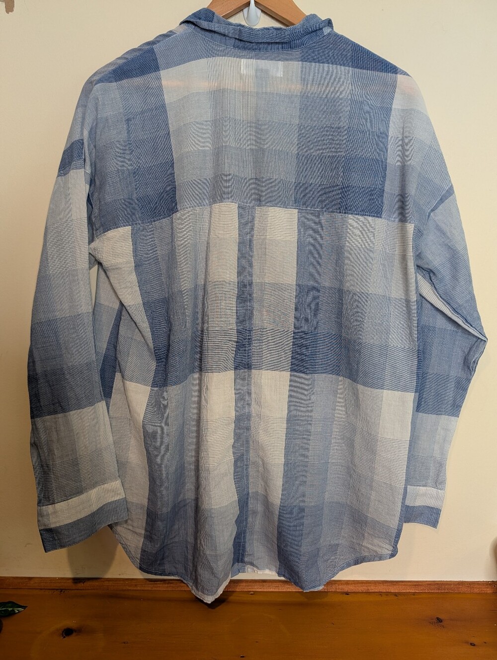 Old Navy Boyfriend Fit Navy Blue White Buffalo Plaid Shirt Size L - Picture 4 of 8